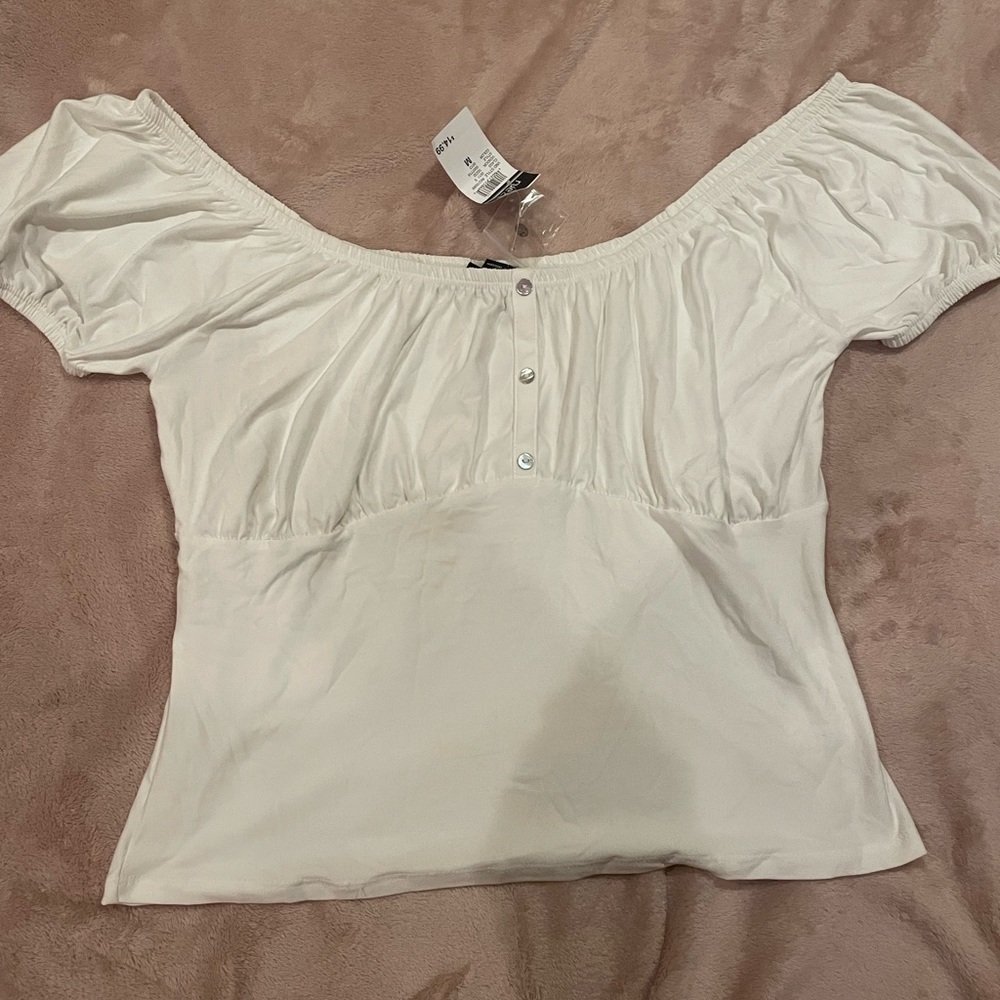 Brand new Rue 21 puffed sleeves shirt